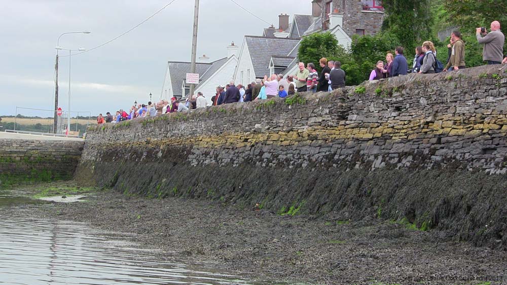 IMG_0373 kinsale onlookers