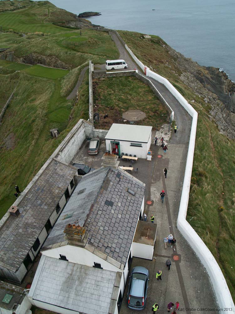 KG075375 lighouse entrance