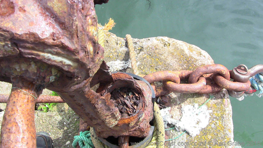 IMG_3845 2015 Cobh. Cove Fort pier railings rusted