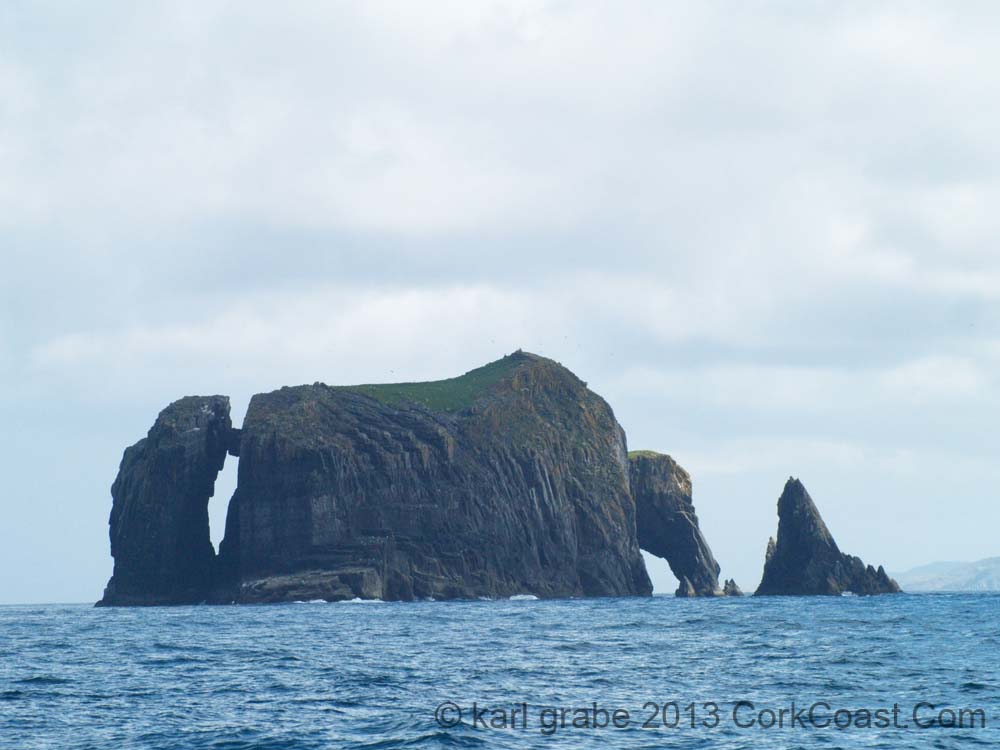KG284664 cow rock 2 arches