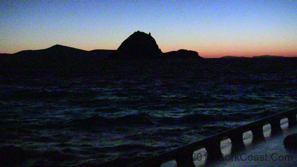 KG284699 IMG_0741 bull rock