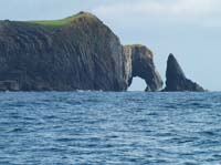 KG284658 cow rock arch