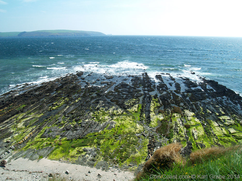 KG131007   Courtaparteen Sovereign Islands in the distance